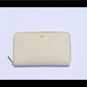 Tory Burch Robinson Zip Continental Wallet